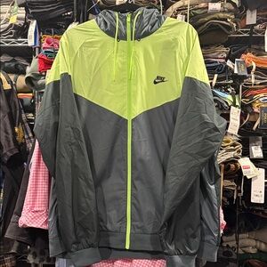 Nike Men's Lime and Dark Gray Windbreaker